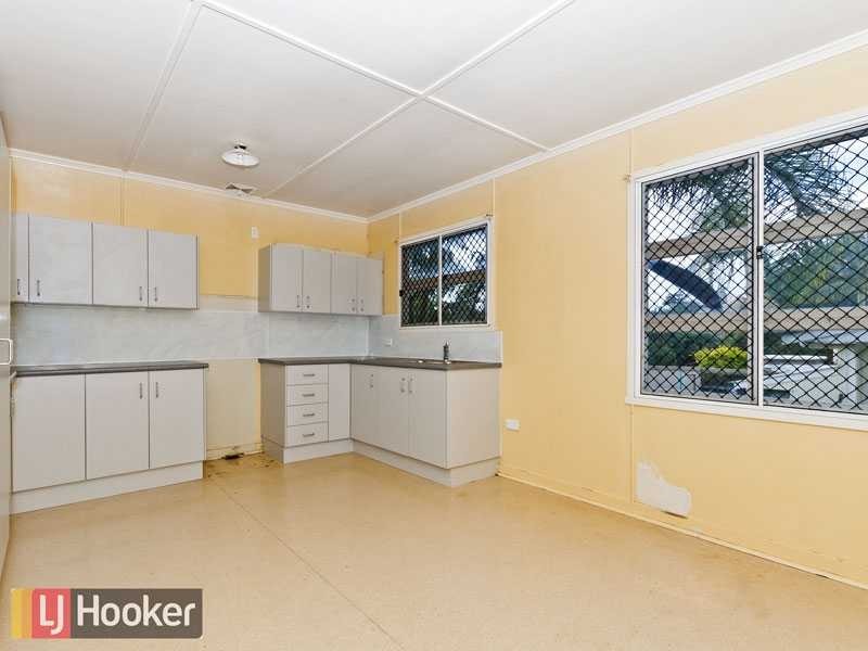 80 Falkirk Street, Stafford Heights QLD 4053