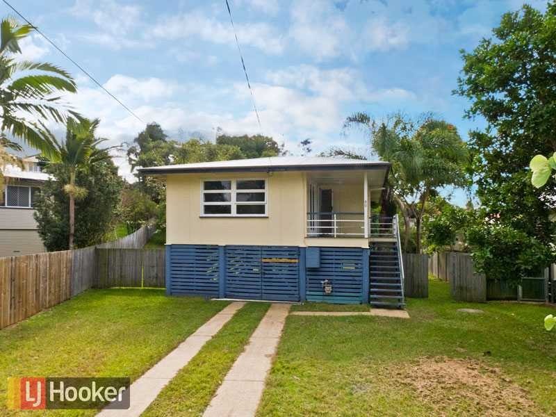 80 Falkirk Street, Stafford Heights QLD 4053