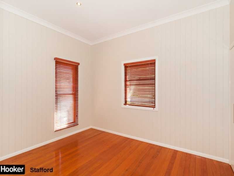 2 Bank Street, Windsor QLD 4030