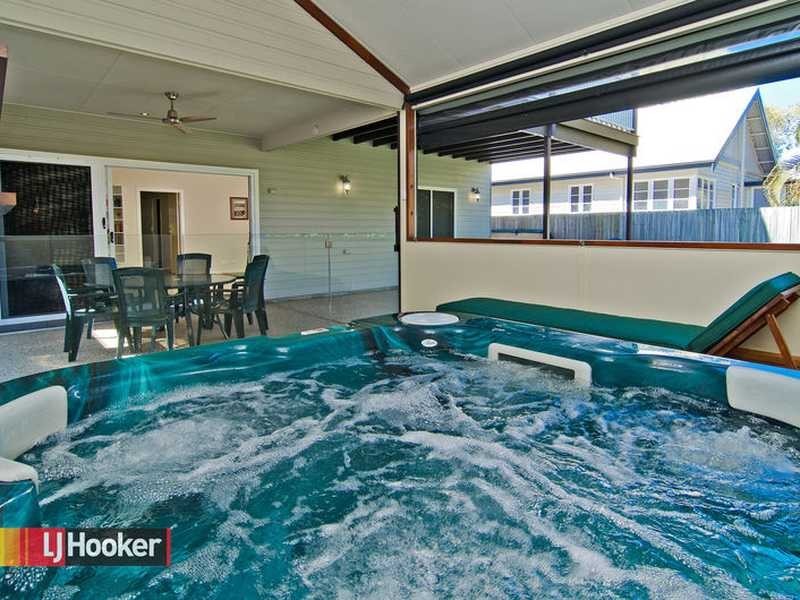 21 Broula Street, Stafford Heights QLD 4053