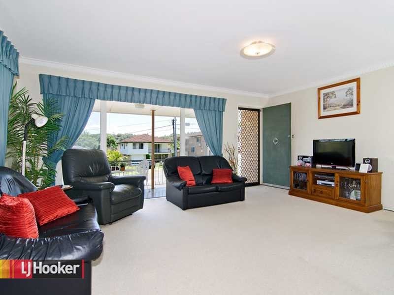 69 Maundrell Terrace, Chermside West QLD 4032