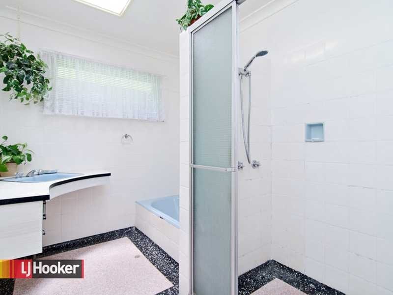 69 Maundrell Terrace, Chermside West QLD 4032