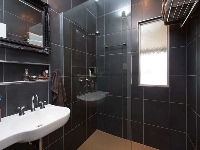 28 Dorrigo Street, Stafford Heights QLD 4053