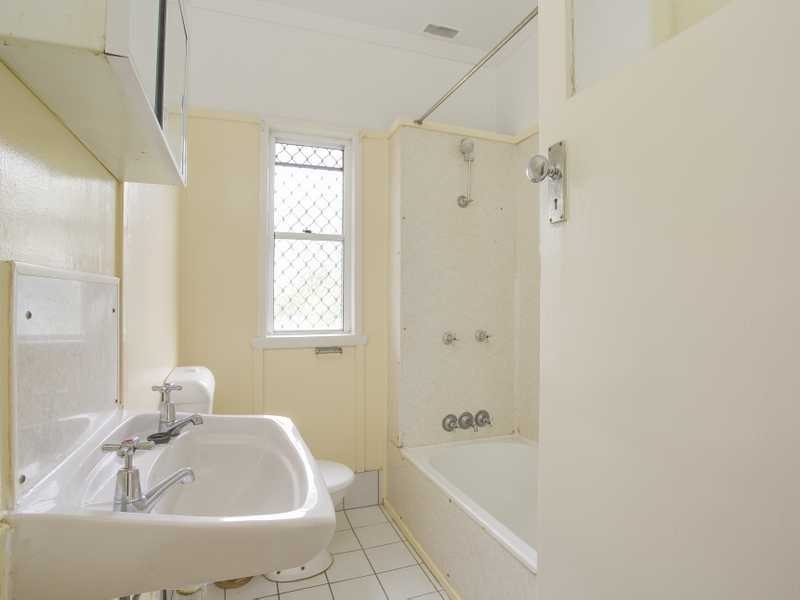 19 Kidgell Street, Stafford QLD 4053