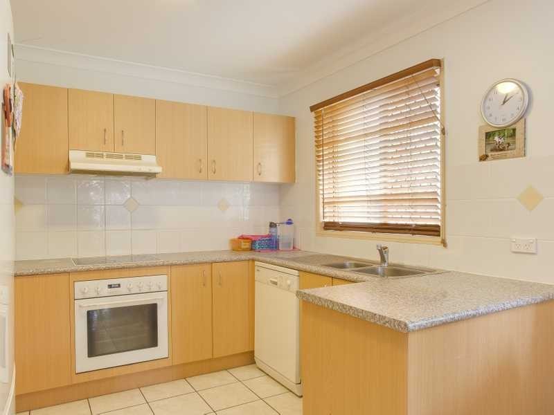 2/28 School Road, Stafford QLD 4053