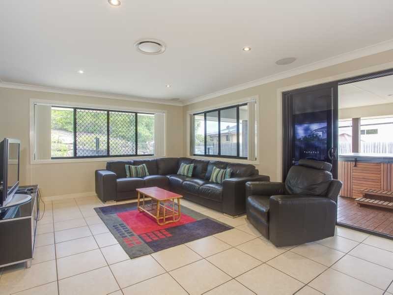 12 Jubilee Court, Eatons Hill QLD 4037