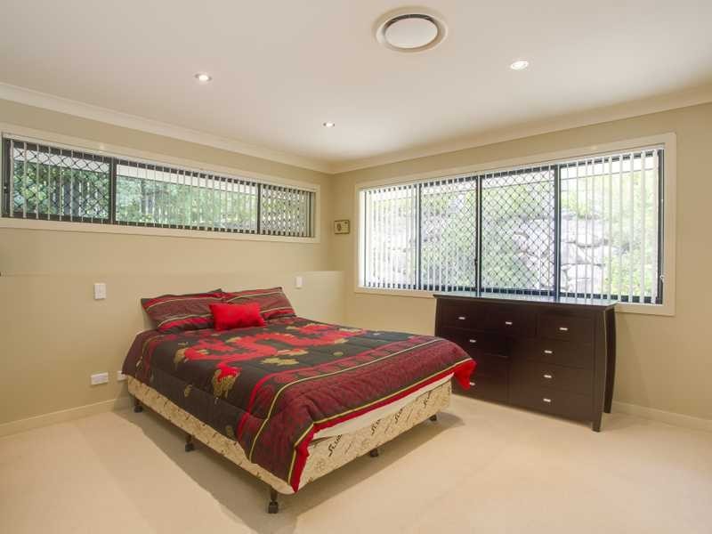 12 Jubilee Court, Eatons Hill QLD 4037