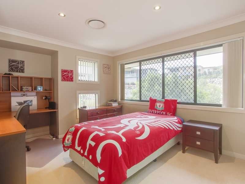 12 Jubilee Court, Eatons Hill QLD 4037