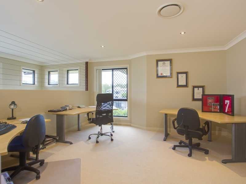 12 Jubilee Court, Eatons Hill QLD 4037