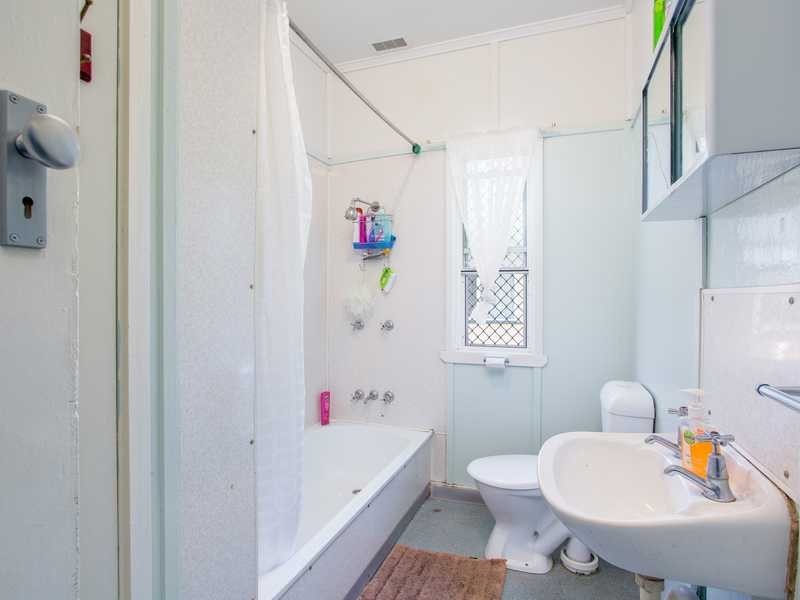 35 Midson Street, Stafford QLD 4053