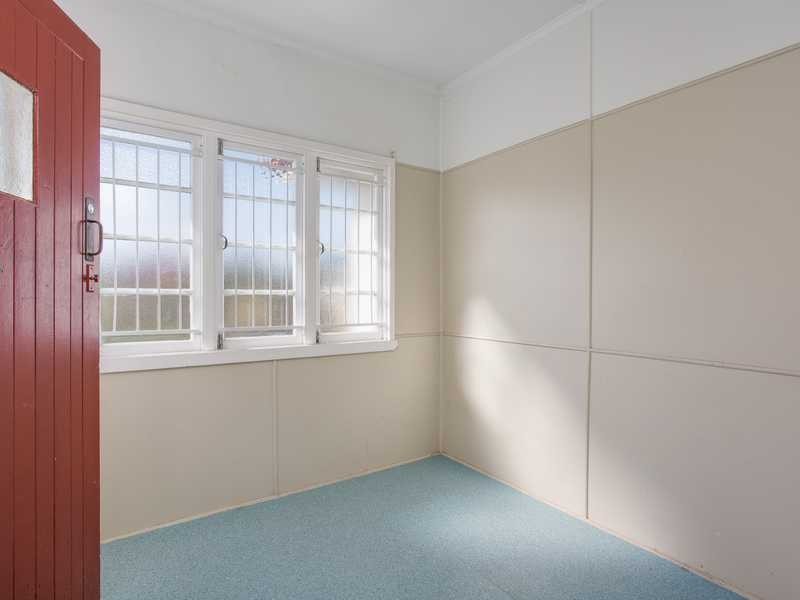 38 Hoolan Street, Stafford QLD 4053