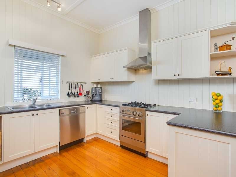 48 Robe Street, Grange QLD 4051