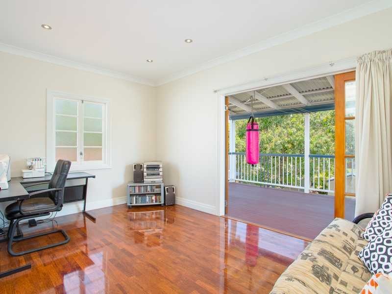14 Evans Street, Kedron QLD 4031