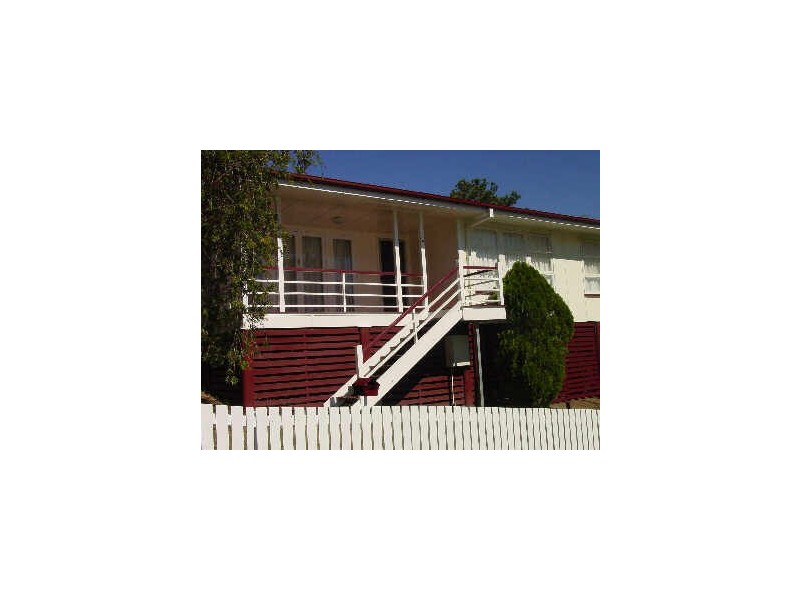 2 Giles Street, Stafford Heights QLD 4053