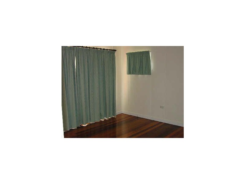 2 Giles Street, Stafford Heights QLD 4053