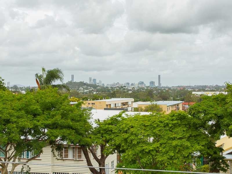 35 Waroon Street, Stafford QLD 4053