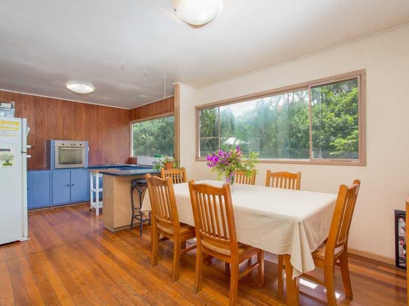 19 Amott Street, Stafford Heights QLD 4053