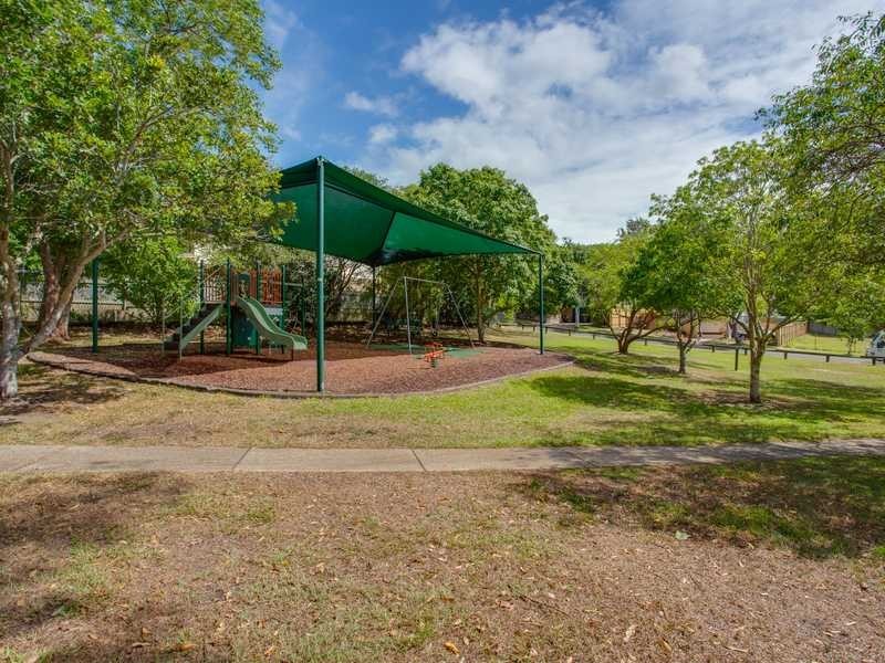 19 Amott Street, Stafford Heights QLD 4053