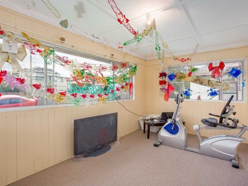 31 Crawford Avenue, Stafford QLD 4053