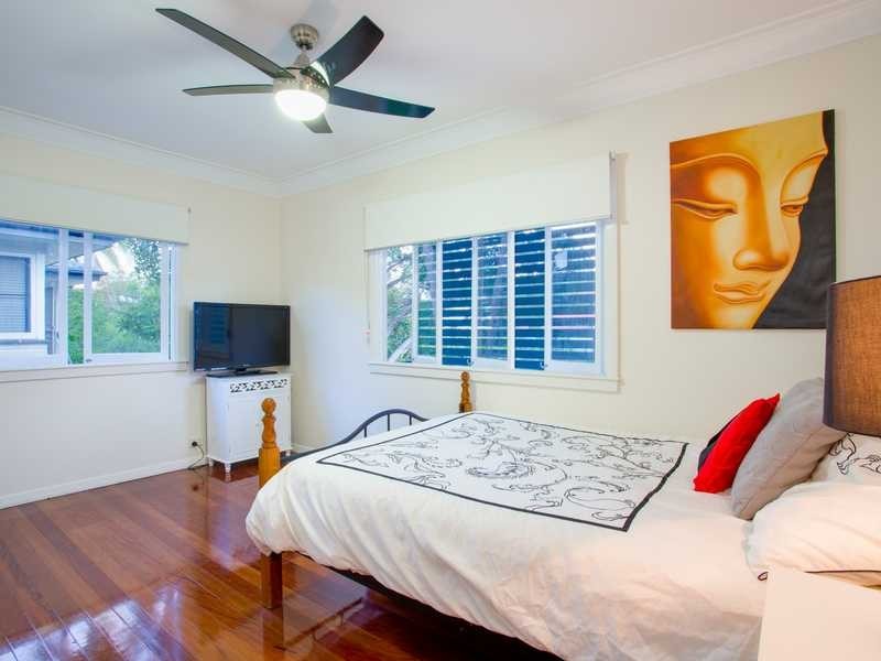 51 Wilgarning Street, Stafford Heights QLD 4053