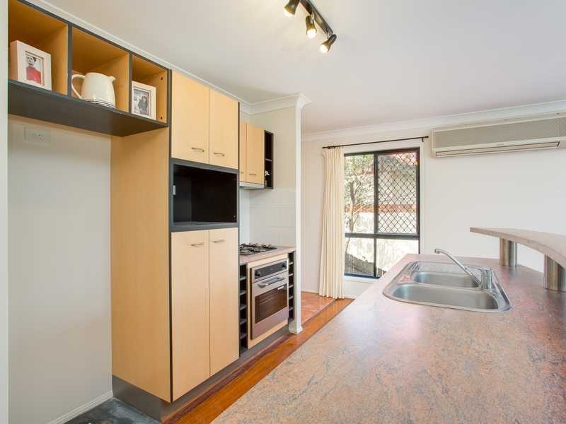 4/46 Scott Road, Herston QLD 4006