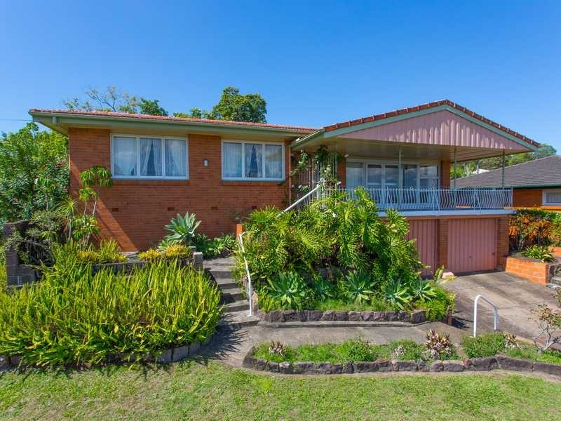 5 Redwood Street, Stafford Heights QLD 4053