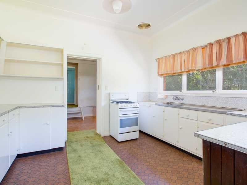 5 Redwood Street, Stafford Heights QLD 4053