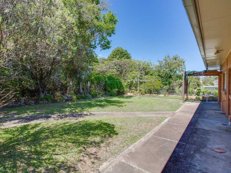 5 Redwood Street, Stafford Heights QLD 4053