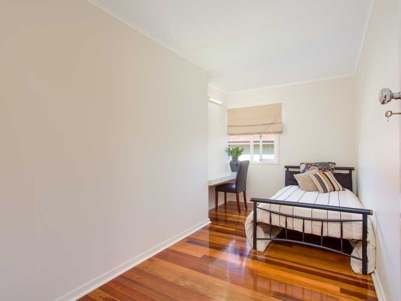 12 Besson Street, Stafford Heights QLD 4053