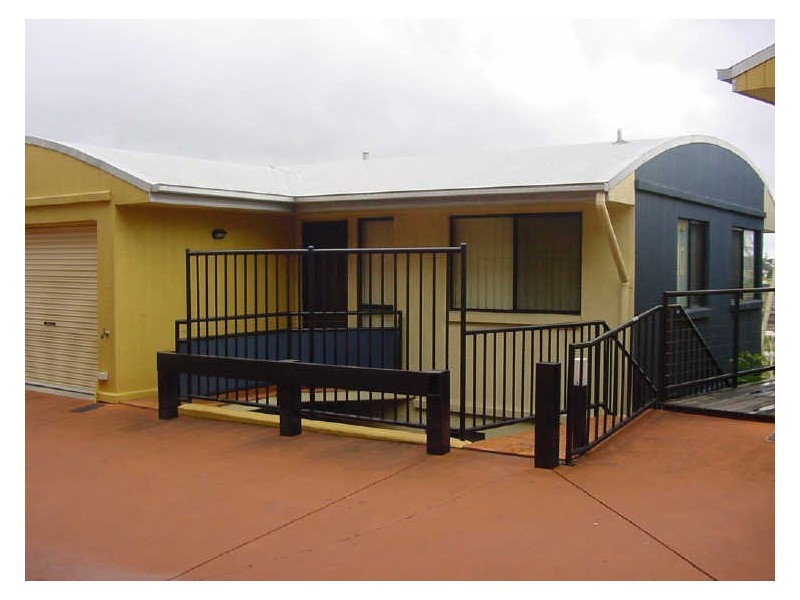 17/4 Cowlishaw Street, Newstead QLD 4006