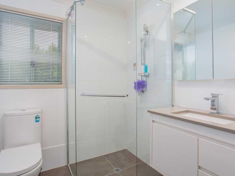 6 Ferndale Place, Upper Kedron QLD 4055