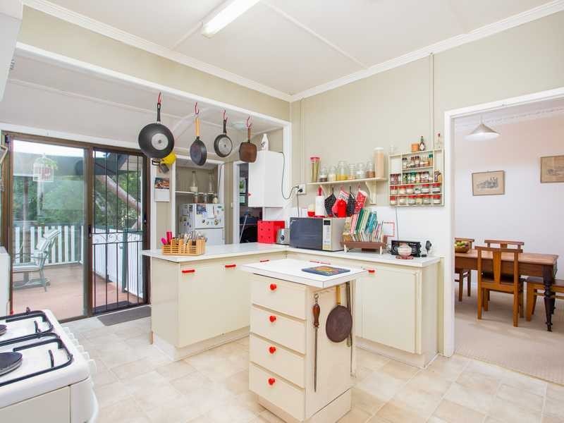 10 Graham Street, Alderley QLD 4051