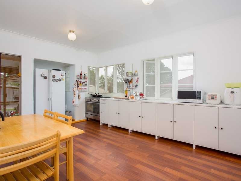 77 Woking Street, Keperra QLD 4054