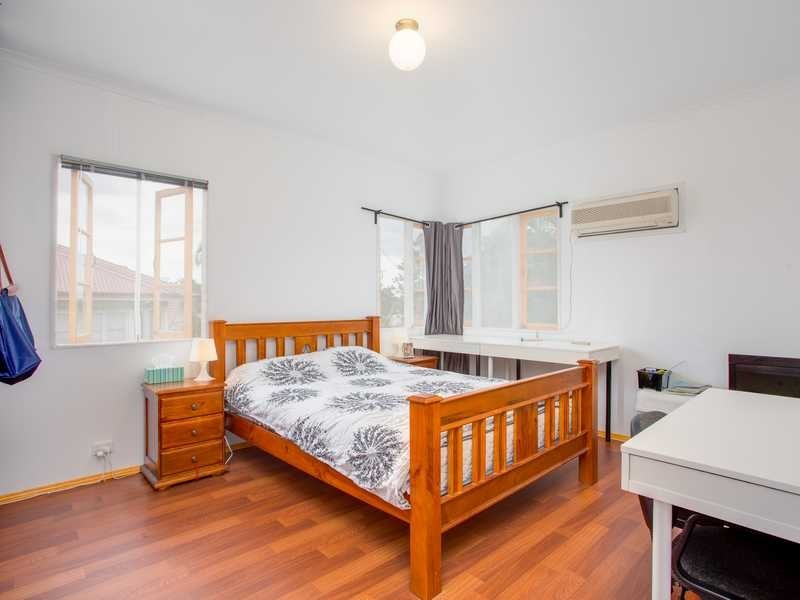 77 Woking Street, Keperra QLD 4054