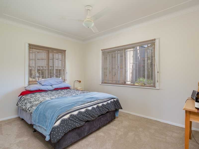 9 Alwyn Street, Stafford Heights QLD 4053