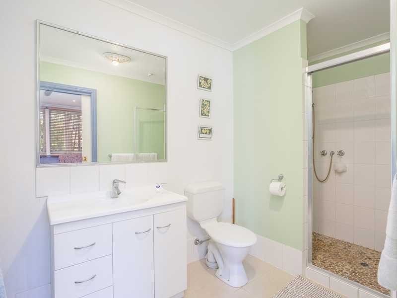 9 Alwyn Street, Stafford Heights QLD 4053