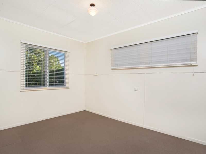 11 Quill Street, Stafford Heights QLD 4053