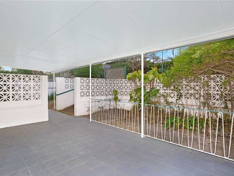 11 Quill Street, Stafford Heights QLD 4053