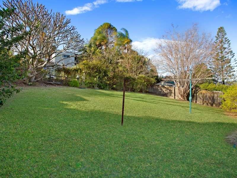 11 Quill Street, Stafford Heights QLD 4053