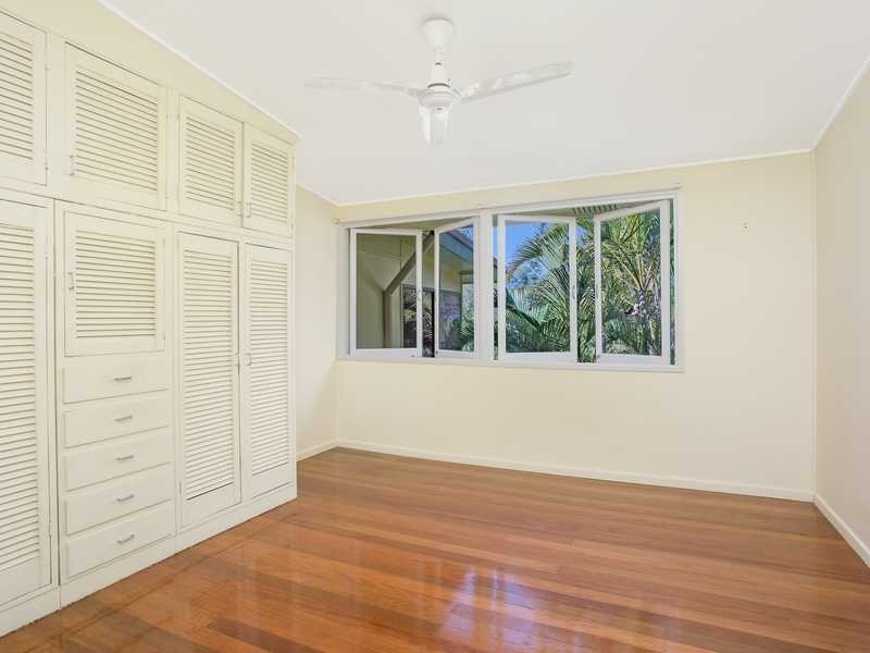 23 Heilbromm Street, Stafford Heights QLD 4053