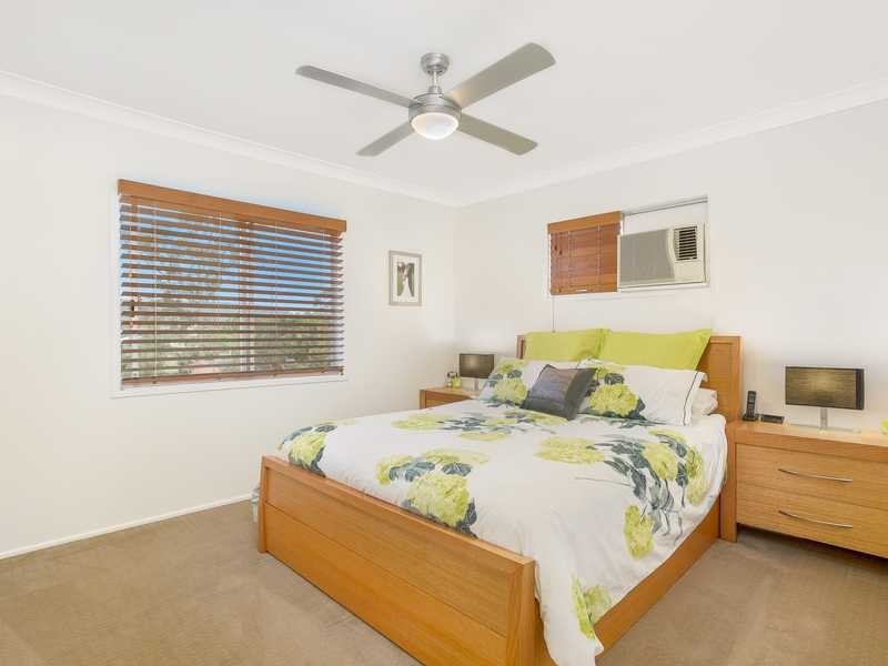 72 Olearia Street, Everton Hills QLD 4053