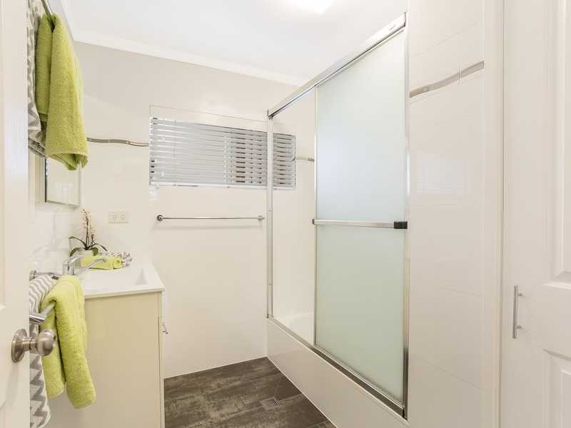 72 Olearia Street, Everton Hills QLD 4053