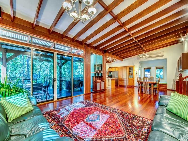 9 Nankin Street, Fig Tree Pocket QLD 4069