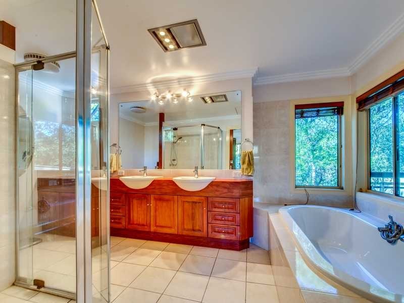 9 Nankin Street, Fig Tree Pocket QLD 4069