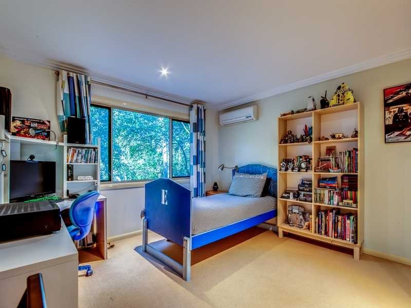 9 Nankin Street, Fig Tree Pocket QLD 4069