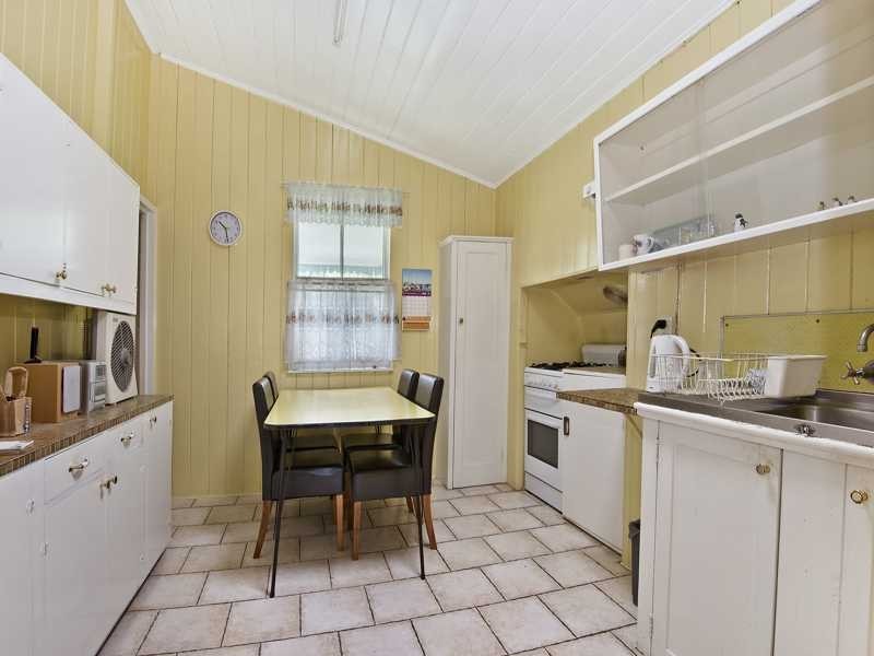 16 Terrace Street, Newmarket QLD 4051