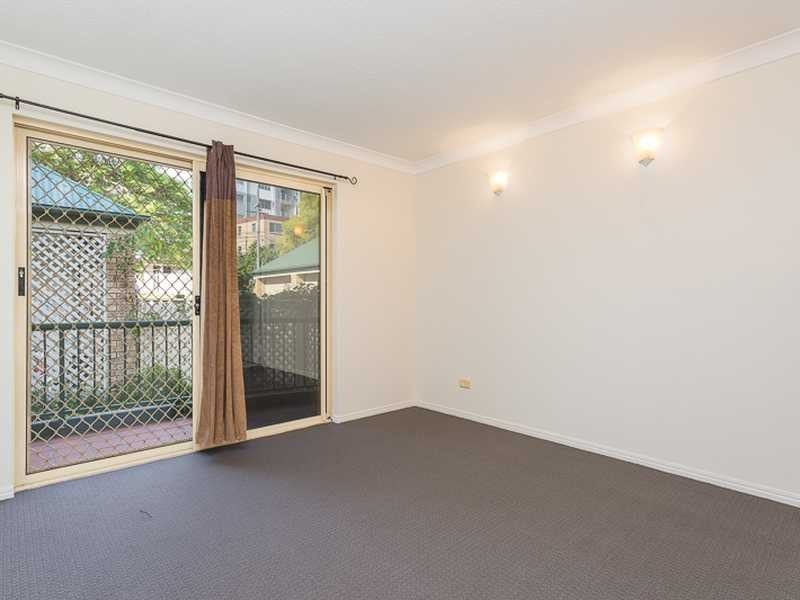 4/12 McGregor Ave, Lutwyche QLD 4030
