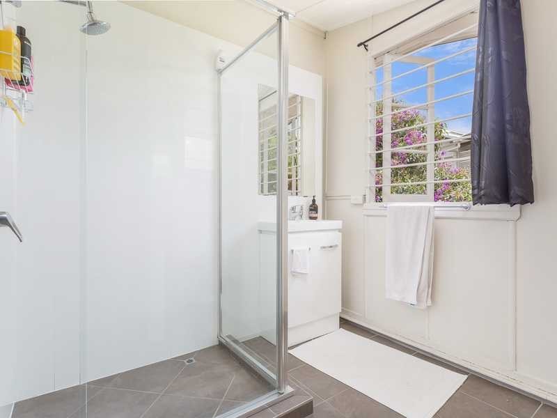 6 Mercer Avenue, Kedron QLD 4031
