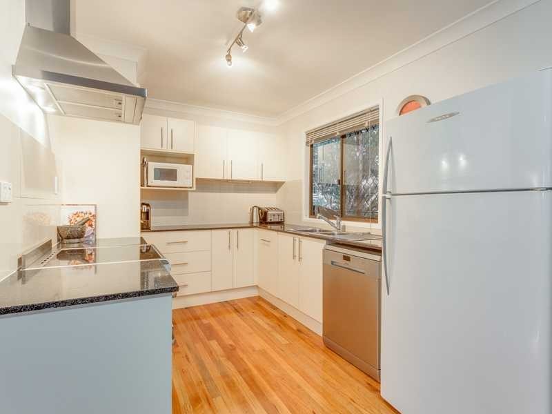 1 Bursaria Court, Everton Hills QLD 4053