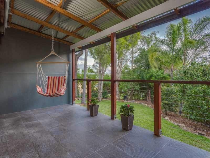 1 Bursaria Court, Everton Hills QLD 4053